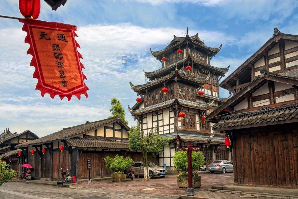 三亚一流动摊贩卖水果缺斤短两？官方通报来了